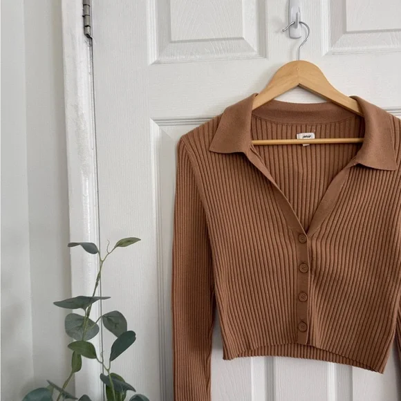 Aerie Ribbed Button-Up Knit Top Camel Tan NWOT - Picture 4 of 6